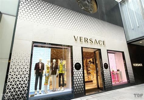 versace fashion store